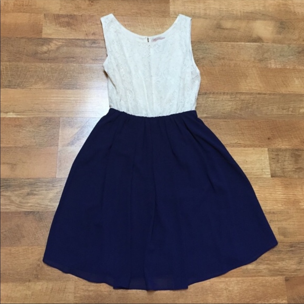 Keyhole back dress